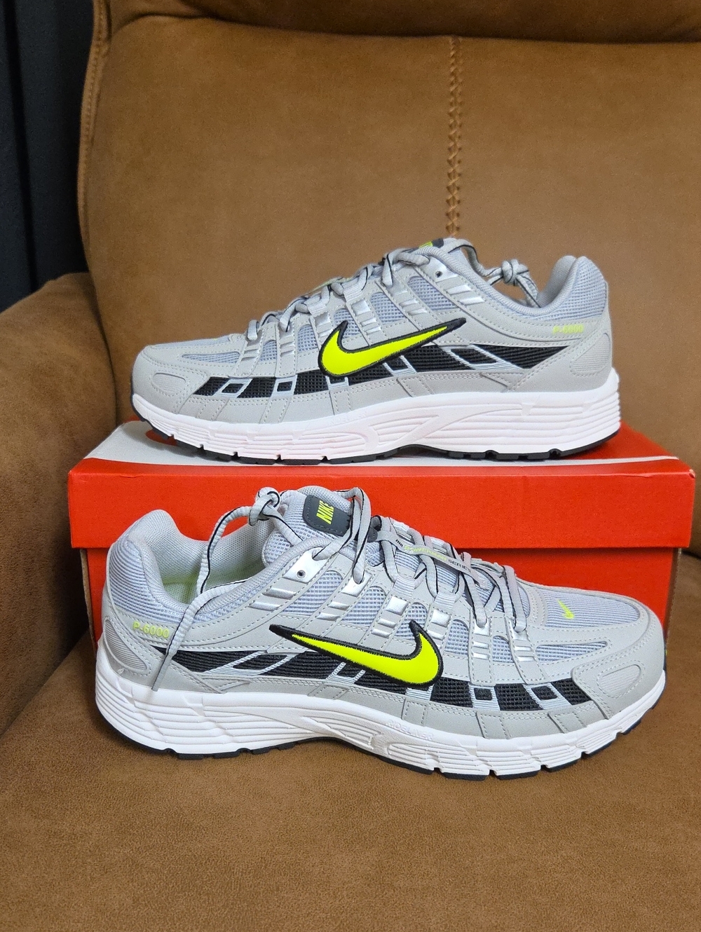 Nike- P 6000. Grey FOG. 10M